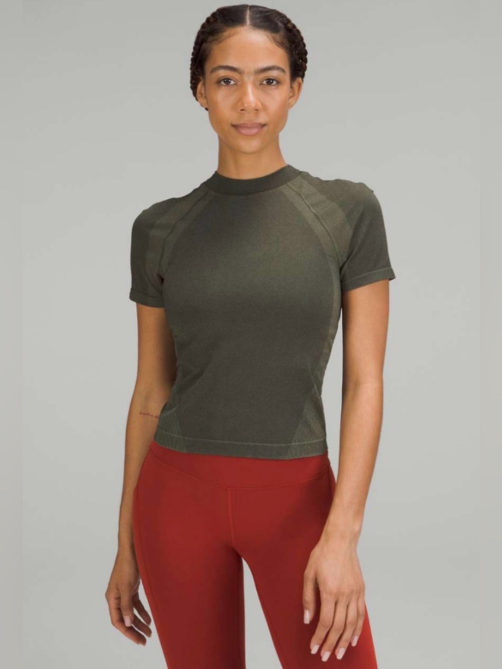Lululemon Seamless Training Short Sleeve Shirt Dark Green Size 6